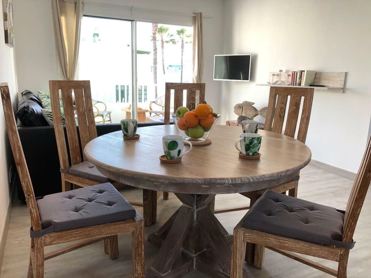 Sea Breeze With Shared Pool And Near The Beach Apartment Costa Teguise Ngoại thất bức ảnh